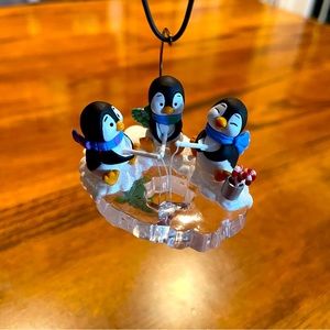 Hallmark Keepsake 2007 Chilly Fishy Fun Ornament